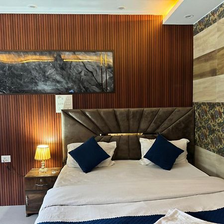 Hotel Dev Ganga Rishīkesh Exteriör bild