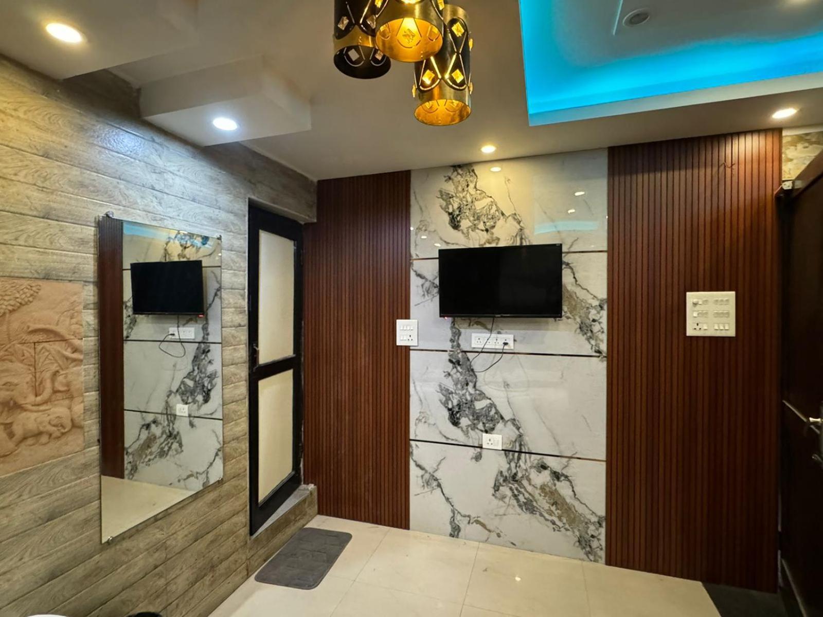 Hotel Dev Ganga Rishīkesh Exteriör bild