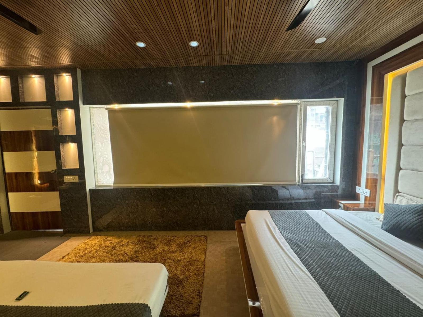 Hotel Dev Ganga Rishīkesh Exteriör bild